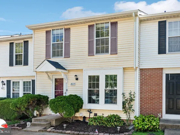 807 Wide Oak Ct, Warrenton, VA 20186