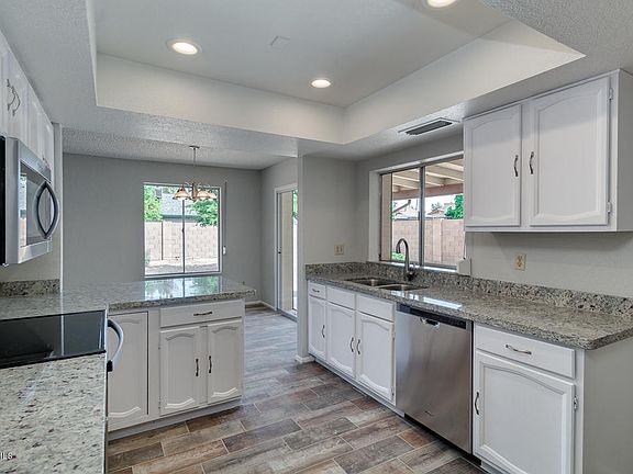5th image of 4530 W Columbine Dr
