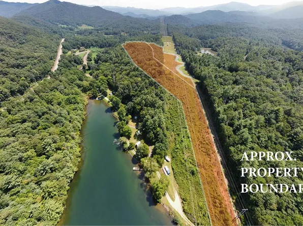 450 Betty Sue Deyton Rd, Robbinsville, NC 28771