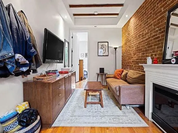 913 Saint Johns Place image 1 of 8