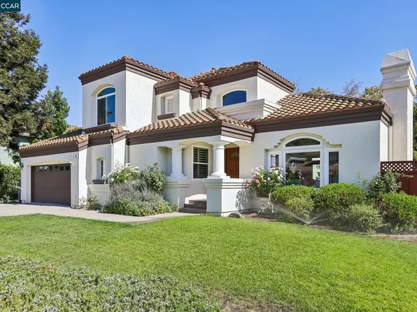 384 Via Loma Dr, Morgan Hill, CA 95037