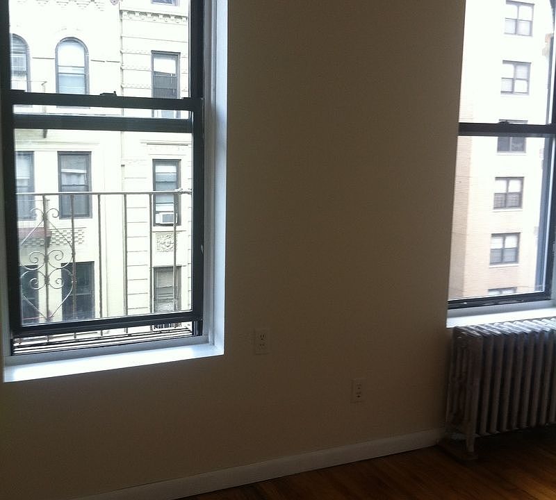 1st image of 230 E 50th St APT 6A
