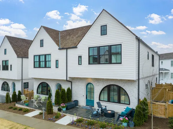 104 Graham Dr, Greenville, SC 29615