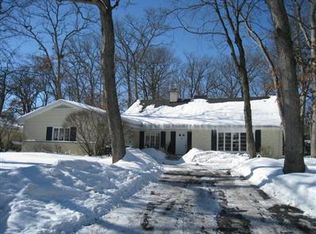 36 Lancaster Ln, Lincolnshire, IL