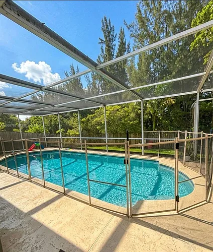 5450 SW 55th Ave Photo 1