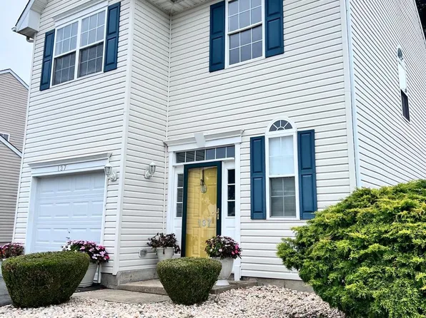 137 N Katrin Cir, New Castle, DE 19720