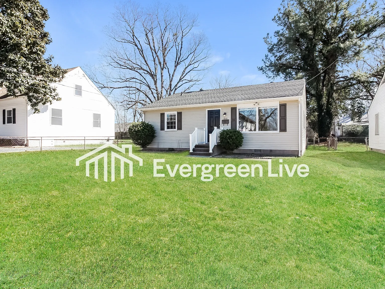 3 bed, 1.0 bath, 980 sqft, $1,645 — Photo 2