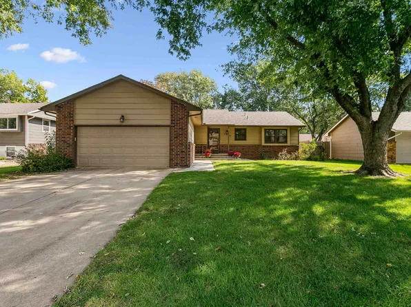 11838 W Rolling Hills Ct, Wichita, KS 67212