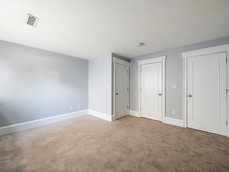 618-620 E 3rd St #1 — Photo 29