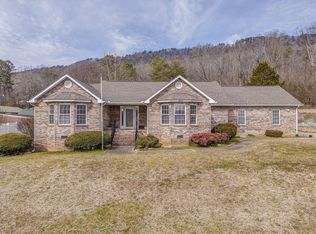 9017 Springfield Rd, Soddy Daisy, TN 37379