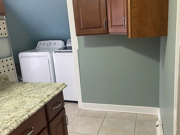 346 Spruce St #3 — Photo 6