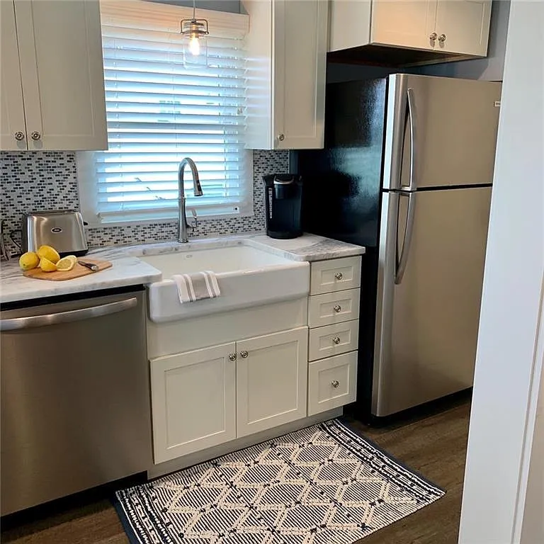 2 bed, 600 sqft, $2,800 — Photo 3