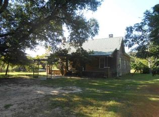 954 Limestone Rd, Cochran, GA 31014