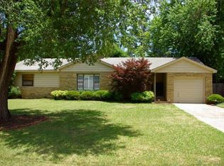 3 N Ranch Dr, Fayetteville, AR 72703