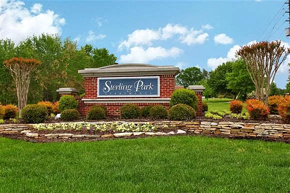 Sterling Park — Photo 2