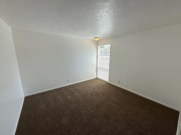 1828 Liberty St NE — Photo 7