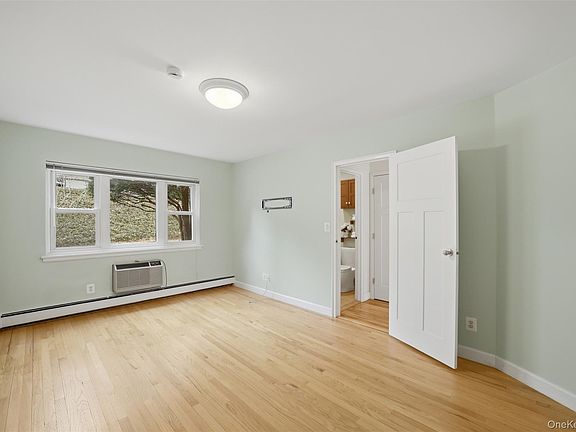 5th image of 667 Pelham Road #B10