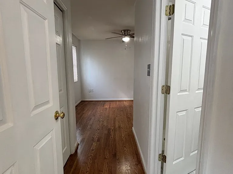 950 Morgan Ave SE — Photo 21