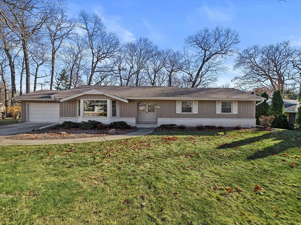 1st image of 13235 West Old Oak LANE