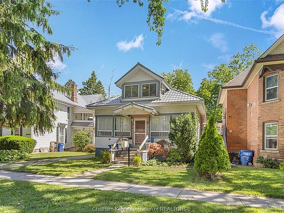 3rd image of 97 Victoria Ave