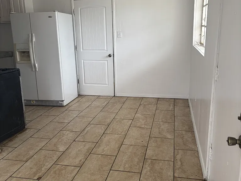 604 Cortez Dr — Photo 6