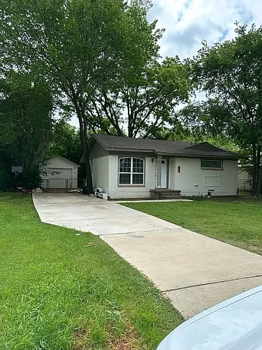 936 Powell Cir Photo 1