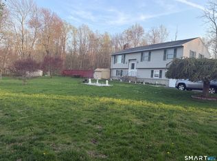 2 Ken Oaks Dr, Danbury, CT 06810
