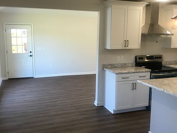 2nd image of 423 S Beechwood Cv