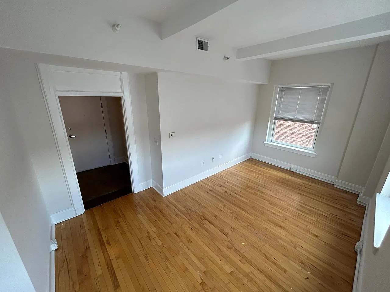 200 N Sycamore St - 501 — Photo 3