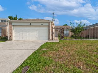 13207 Robinglen Dr, Houston, TX 77083