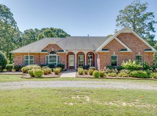 1081 Yellow Ck Rd, Dickson, TN 37055