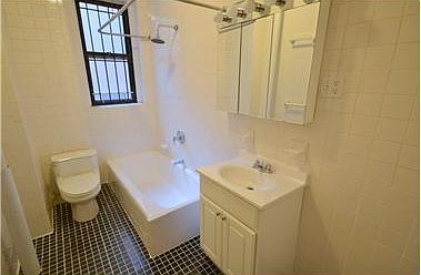 5th image of 220 W 98th St APT 12A