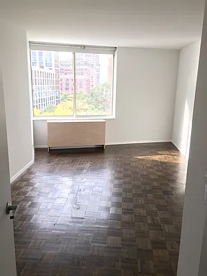 Rented by Tabak Real Estate | media 7