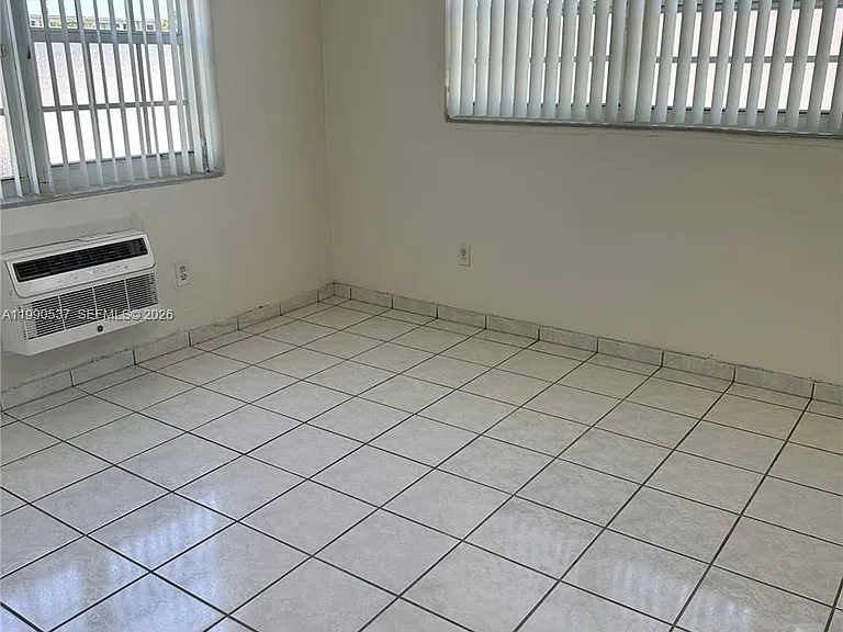 7920 East Dr #11 — Photo 7