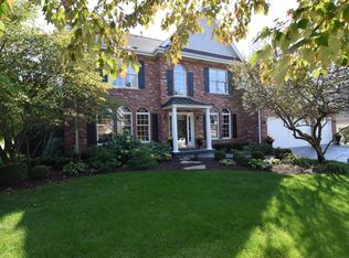 39W331 Olinger Ln, Geneva, IL 60134