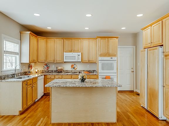 newer kitchen, granite.