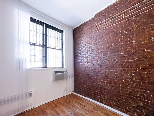 Rented by Compass | media 10