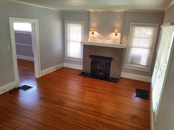 Large Living Room with Gas Logs