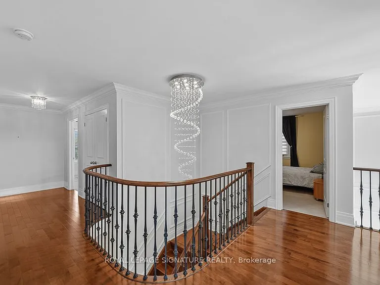 9 William Bowes Blvd — Photo 20