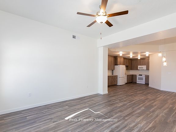 3rd image of 120 12th Ave S #302