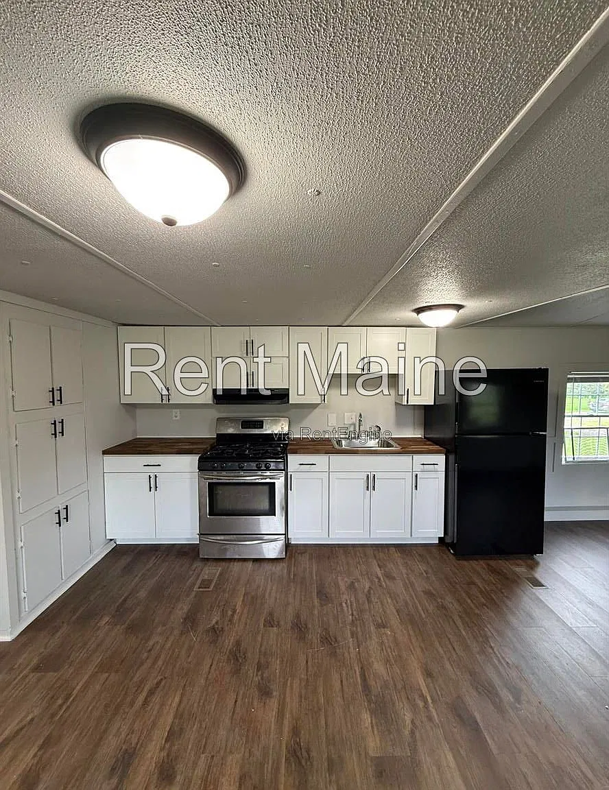 3 bed, 1.5 bath, $1,050 — Photo 1
