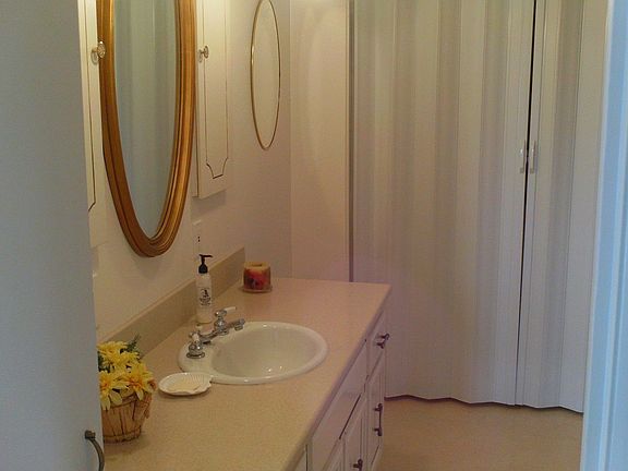 Bathroom Up&Down Stairs