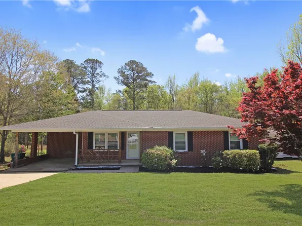 583 Crestview Dr, Lafayette, AL 36862