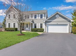 182 Quail Haven Ct, Gurnee, IL 60031