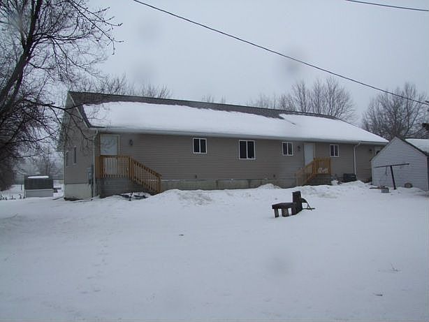 2nd image of 419 Superior St Unit 2