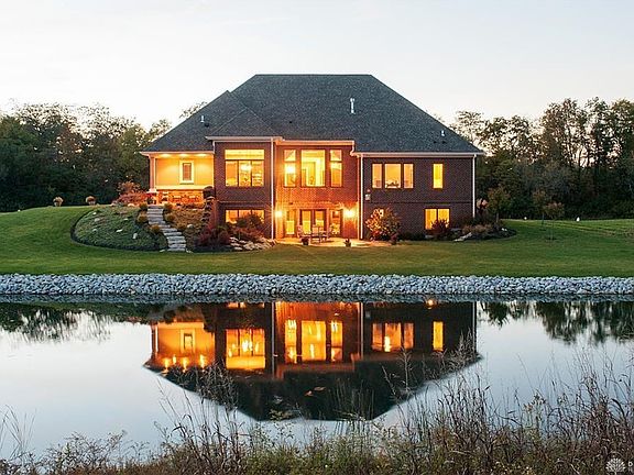 3rd image of 2760 Scarborough Pl