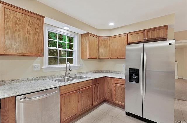 1st image of 135 Clairidge Ct