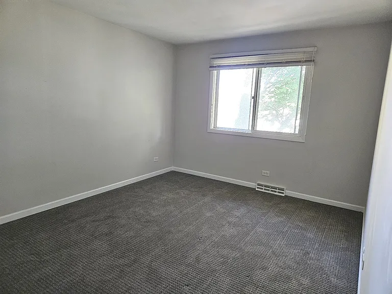 228 Monroe Rd — Photo 7