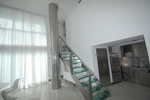 5th image of 221 Jefferson Ave APT 8