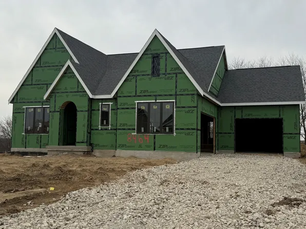 8464 Longmeadow Ln, West Des Moines, IA 50266